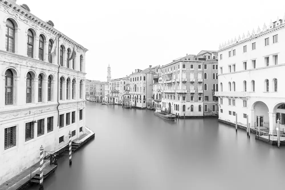 Langzeitbelichtung von der Rialto Brücke aus fotografiert in Venedig